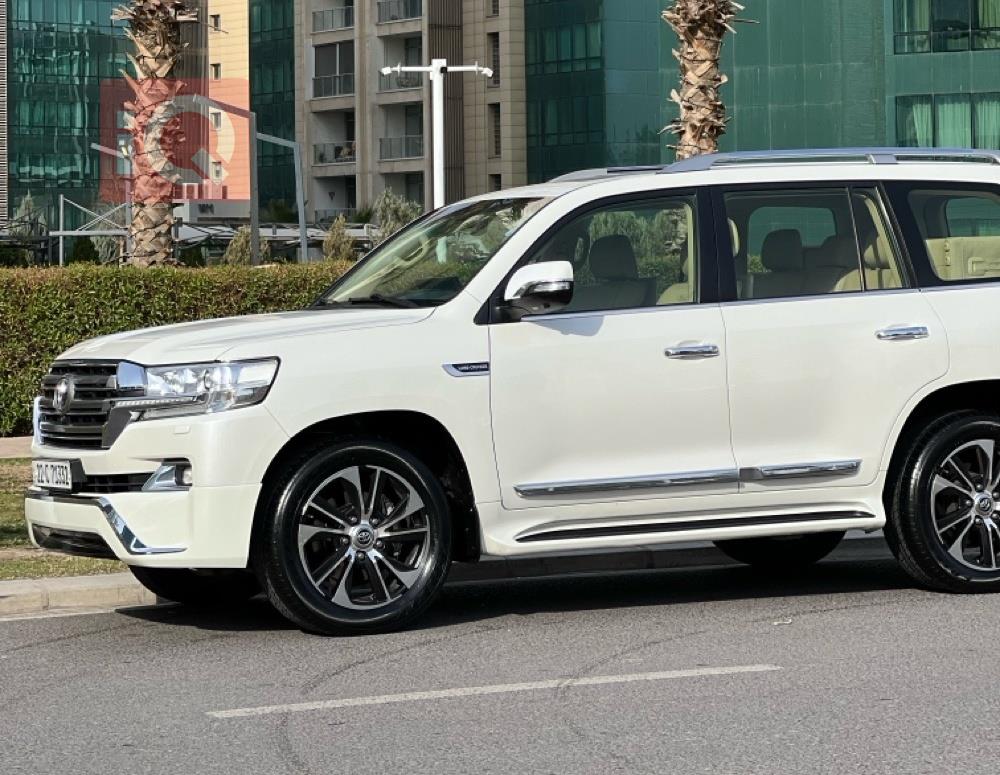 تويوتا لاندكروزر